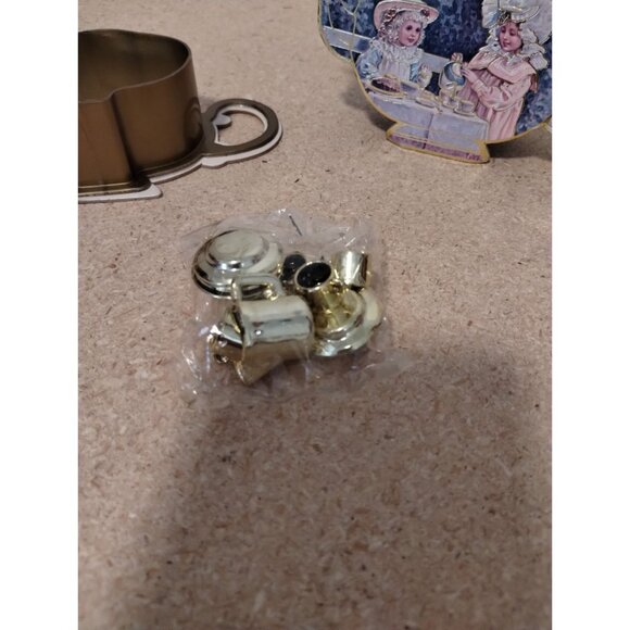 B Shackman 1982 Miniature Teapot-Shaped Tea Set Container With Accessories For D - Picture 4 of 5